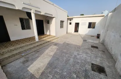 Villa - 5 Bedrooms - 3 Bathrooms for rent in Al Mamourah - Ras Al Khaimah