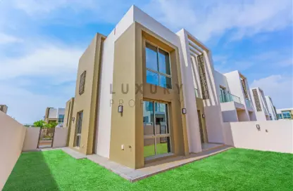 Townhouse - 4 Bedrooms - 3 Bathrooms for sale in Reem Community - Arabian Ranches 2 - Dubai