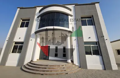 Villa - 5 Bedrooms - 6 Bathrooms for rent in Al Aweer 1 - Al Aweer - Dubai