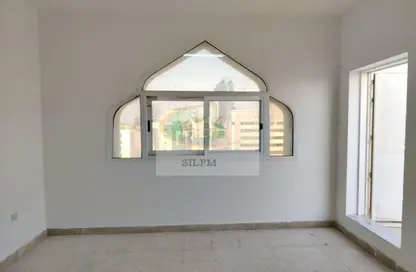 Empty Room image for: Penthouse - 2 Bedrooms - 2 Bathrooms for rent in Al Mushrif - Abu Dhabi, Image 1