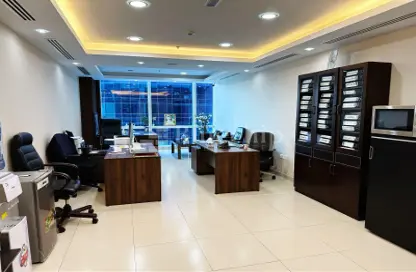 صورة لـ مكتب مكتب - استوديو - 1 حمام للايجار في برج تماني - الخليج التجاري - دبي ، صورة رقم 1