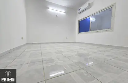 Apartment - 1 Bedroom - 1 Bathroom for rent in Al Muroor Building - Sultan Bin Zayed the First Street - Muroor Area - Abu Dhabi