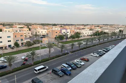 شقة - 3 غرف نوم - 4 حمامات للايجار في برج 2 - الريف داون تاون - مشروع الريف - أبوظبي