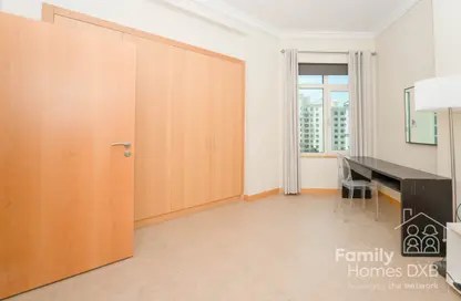 Apartment - 2 Bedrooms - 4 Bathrooms for rent in Al Habool - Shoreline Apartments - Palm Jumeirah - Dubai