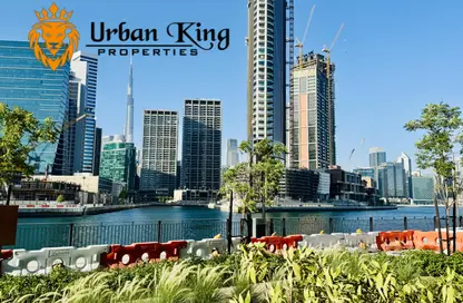 Shop - Studio for rent in Churchill Towers - Business Bay - Dubai