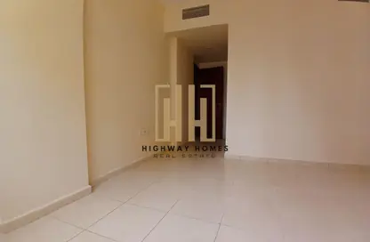 Apartment - 1 Bedroom - 2 Bathrooms for rent in Muwaileh 29 Building - Muwaileh - Sharjah