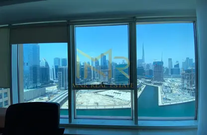 صورة لـ شرفة مكتب - استوديو - 1 حمام للبيع في برج تشرشل للأعمال - أبراج تشرشل - الخليج التجاري - دبي ، صورة رقم 1