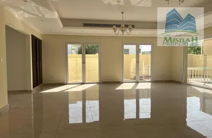 فيلا - 5 غرف نوم - 6 حمامات للايجار في شارع شاطئ جميرا - الجميرا - دبي