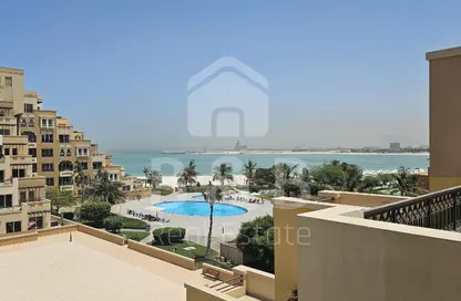 شقة - 2 غرف نوم - 3 حمامات للايجار في ياقوت - باب البحر - جزيرة المرجان - رأس الخيمة