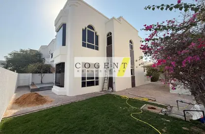 Villa - 4 Bedrooms - 5 Bathrooms for rent in Jumeirah 3 Villas - Jumeirah 3 - Jumeirah - Dubai