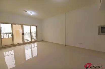 شقة - 1 حمام للايجار في طراز عربي - مساكن القناه المائية - مدينة دبي الرياضية - دبي شقة - 1 حمام للايجار في طراز عربي - مساكن القناه المائية - مدينة دبي الرياضية - دبي