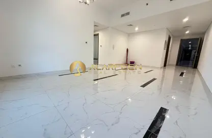 شقة - 2 غرف نوم - 2 حمامات للايجار في روز 10 - منطقة 11 - قرية جميرا الدائرية - دبي