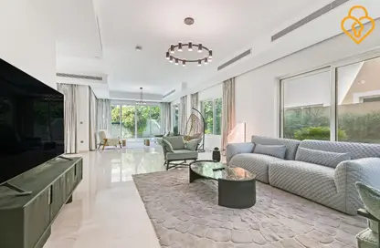 Villa - 4 Bedrooms - 5 Bathrooms for rent in Jumeirah Park - Dubai Villa - 4 Bedrooms - 5 Bathrooms for rent in Jumeirah Park - Dubai