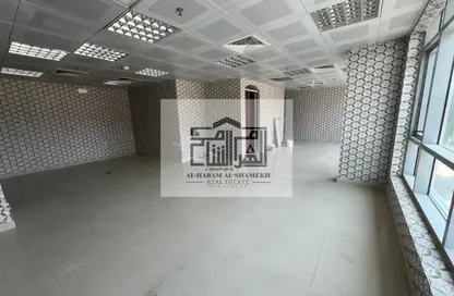 Office Space - Studio - 1 Bathroom for rent in Khalifa Street - Central District - Al Ain