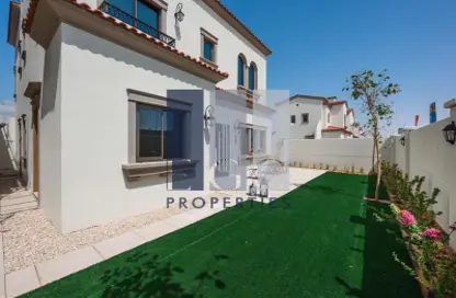 Villa - 5 Bedrooms - 6 Bathrooms for sale in Bloom Living - Zayed City (Khalifa City C) - Khalifa City - Abu Dhabi