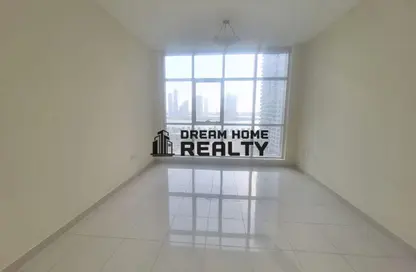 Apartment - 3 Bedrooms - 4 Bathrooms for rent in Al Hafeet Tower - Al Khan - Sharjah