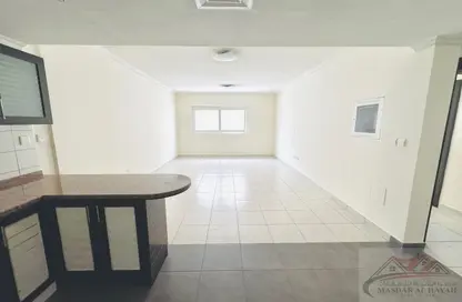 شقة - غرفة نوم - 2 حمامات للايجار في بناية مويليح 29 - مويلح - الشارقة