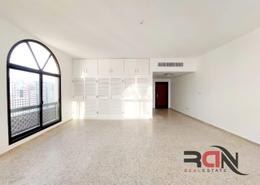 Apartment - 4 bedrooms - 4 bathrooms for rent in 3 Sails Tower - Corniche Road - Abu Dhabi