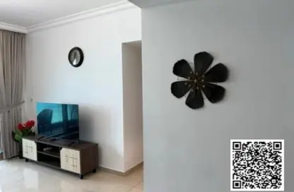 شقة - 2 غرف نوم - 2 حمامات للايجار في مساكن كورنيش عجمان - طريق كورنيش عجمان - عجمان
