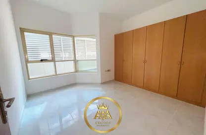 شقة - 2 غرف نوم - 2 حمامات للايجار في شارع التعاون الجديد - التعاون - الشارقة