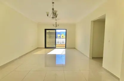 Apartment - 3 Bedrooms - 3 Bathrooms for rent in The Square 1 - Muwaileh Commercial - Sharjah