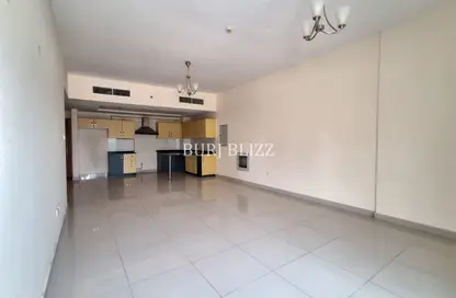 شقة - 2 غرف نوم - 3 حمامات للايجار في بارك فيو ريزيدنس - قرية الجميرا سركل - دبي