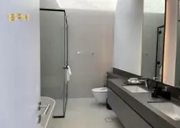 صورة لـ حمام فيلا - 2 غرف نوم - 4 حمامات للبيع في سينديان - مسار - تلال سيتي - الشارقة ، صورة رقم 1