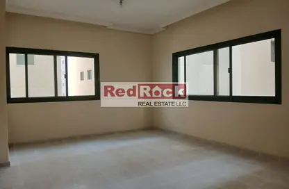 شقة - 3 غرف نوم - 1 حمام للايجار في القاسمية - الشارقة