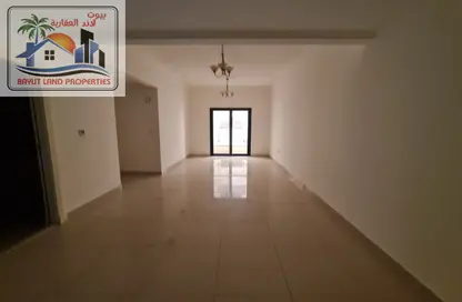 Apartment - 3 Bedrooms - 3 Bathrooms for rent in Muwailih Building - Muwaileh - Sharjah