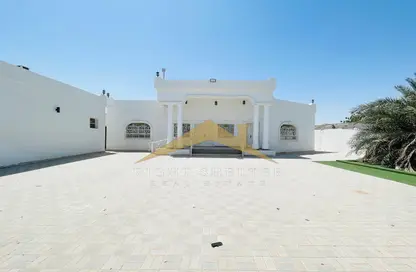 Villa - 5 Bedrooms - 5 Bathrooms for sale in Seih Al Ghubb - Ras Al Khaimah