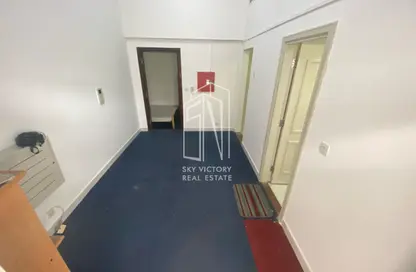 Apartment - Studio - 1 Bathroom for rent in Tourist Club Area - Abu Dhabi