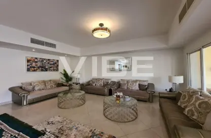 Living Room image for: Villa - 4 Bedrooms - 6 Bathrooms for sale in Bayti Townhouses - Al Hamra Village - Ras Al Khaimah, Image 1