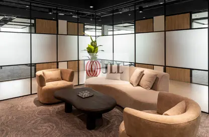 مركز أعمال - استوديو - 2 حمامات للايجار في فندق H - شارع الشيخ زايد - دبي