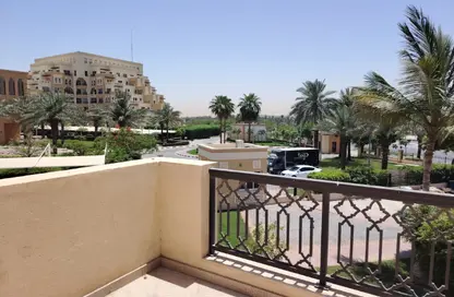 شقة - غرفة نوم - 2 حمامات للايجار في باب البحر - جزيرة المرجان - رأس الخيمة
