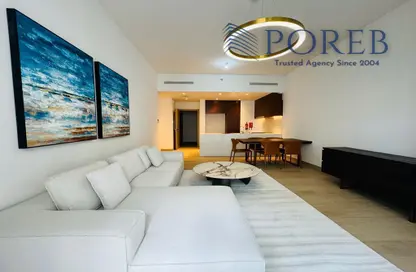 Living Room image for: Apartment - 2 Bedrooms - 3 Bathrooms for rent in La Rive - La Mer - Jumeirah - Dubai, Image 1