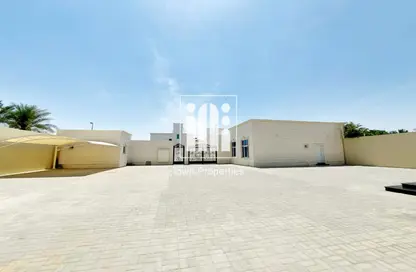 Villa - 6 Bedrooms - 7+ Bathrooms for rent in Shakhbout City - Abu Dhabi