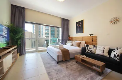 Apartment - Studio - 1 Bathroom for rent in Burj Al Nujoom - Downtown Dubai - Dubai