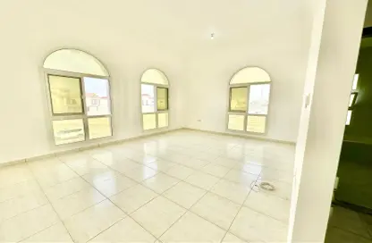 Apartment - 2 Bedrooms - 1 Bathroom for rent in Khalifa City - Abu Dhabi
