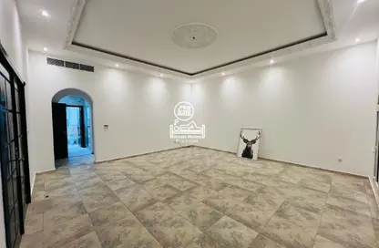 Villa - 5 Bedrooms - 5 Bathrooms for rent in Khalifa City A - Khalifa City - Abu Dhabi