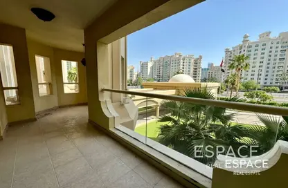 Apartment - 2 Bedrooms - 3 Bathrooms for rent in Al Khudrawi - Shoreline Apartments - Palm Jumeirah - Dubai