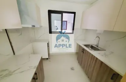 شقة - 2 غرف نوم - 3 حمامات للايجار في الجادة - الشارقة