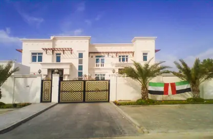 Villa - 4 Bedrooms - 5 Bathrooms for rent in Khalifa City A - Khalifa City - Abu Dhabi