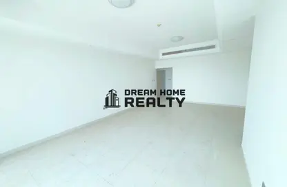 Apartment - 2 Bedrooms - 2 Bathrooms for rent in Al Ghazal Tower - Al Khan Lagoon - Al Khan - Sharjah