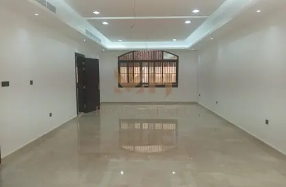 Villa for rent in Al Khalidiya - Abu Dhabi