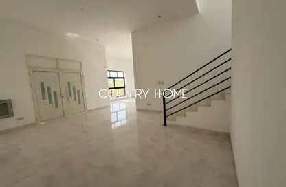 Villa - 5 Bedrooms - 6 Bathrooms for rent in Al Aweer 1 - Al Aweer - Dubai