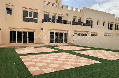 تاون هاوس - 3 غرف نوم - 4 حمامات للايجار في تاون هاوسز قرية الحمرا - قرية الحمرا - رأس الخيمة