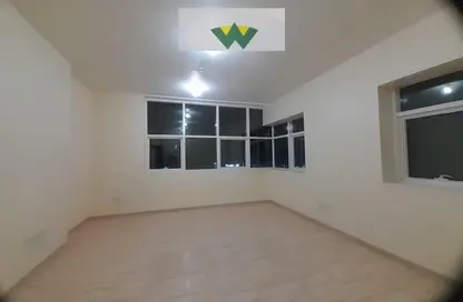 Empty Room image for: Apartment - 2 Bedrooms - 4 Bathrooms for rent in Shabia - Mussafah - Abu Dhabi, Image 1