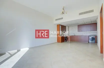 Apartment - 1 Bedroom - 2 Bathrooms for rent in Weston Court 2 - Weston Court - Motor City - Dubai