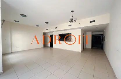 Apartment - 2 Bedrooms - 3 Bathrooms for sale in Tala 1 - Queue Point - Dubai Land - Dubai