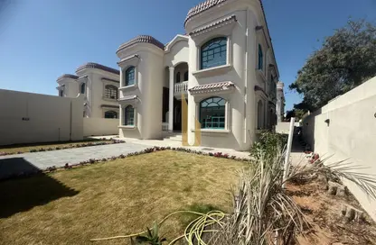 Villa - 5 Bedrooms - 5 Bathrooms for rent in Jumeirah 2 Villas - Jumeirah 2 - Jumeirah - Dubai